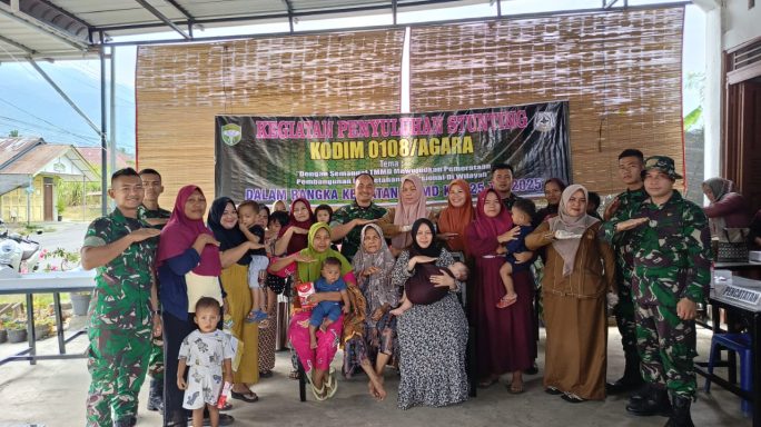 Personel Satgas TMMD Reg ke -125 Beri Penyuluhan Pencegahan Stunting ke Warga Masyarakat