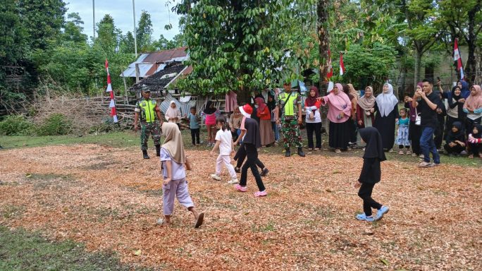 Babinsa Koramil 05/Indrajaya Kodim 0102/Pidie Memeriahkan Perlombaan HUT RI Ke-80 Di Wilayah Desa Binaan