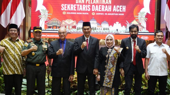 Pangdam Iskandar Muda Hadiri Pelantikan Sekda Aceh di Anjong Mon Mata, Banda Aceh