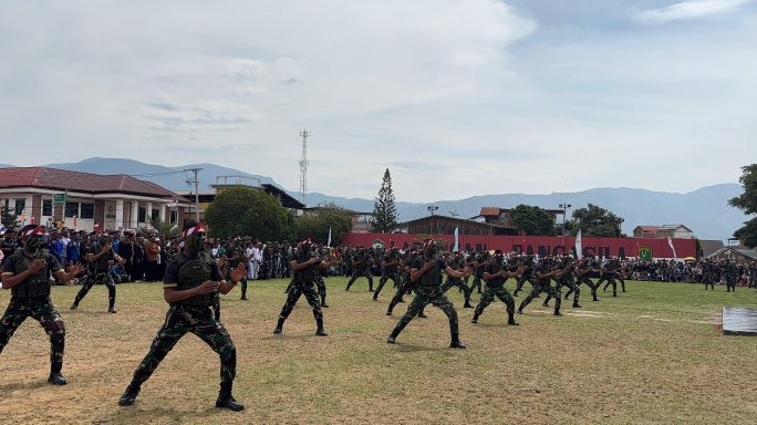 Prajurit Yonif TP 855/RD Turut Memeriahkan Peringatan HUT ke-80 Kemerdekaan RI di Lapangan Pancasila