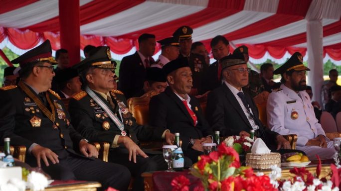 Pangdam Iskandar Muda menghadiri Upacara HUT ke-80 Republik Indonesia di Blang Padang Banda Aceh