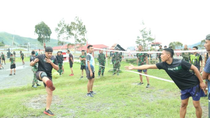 Meriahkan Hari Kemerdekaan Satgas Yonif 112/DJ Gelar Berbagai Perlombaan