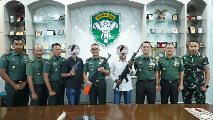 Terima tiga pucuk senjata sisa konflik, Pangdam IM : Bukti Kepercayaan Rakyat kepada TNI.