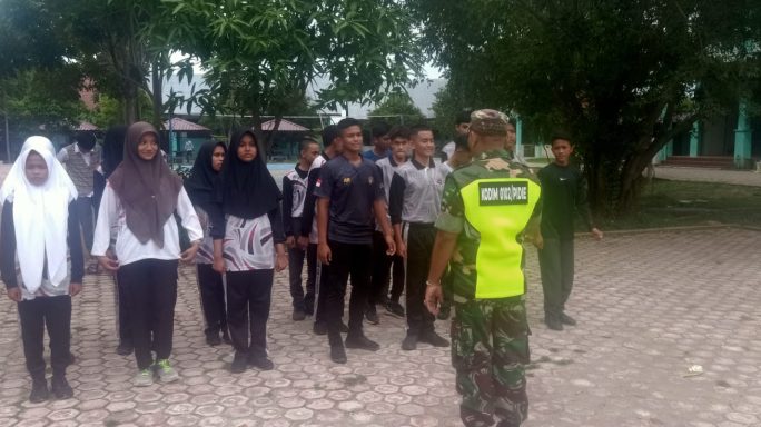 Babinsa Koramil 21/Kota Sigli, Kodim 0102/Pidie Gelar Komsos dan Sosialisasi Wawasan Kebangsaan di SMAN 3 Unggul Sigli