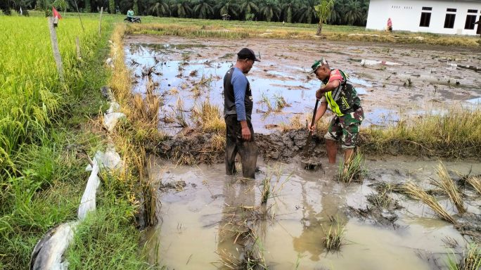 Babinsa Terus Lakukan Komsos Kepada Warga Guna Menjalin Keakraban