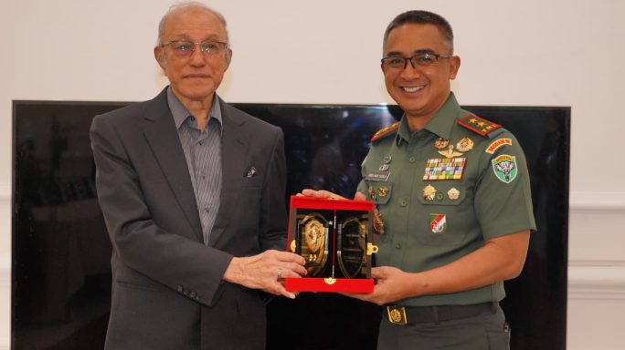 Pangdam Iskandar Muda dan Wali Nanggroe Perkuat Sinergi untuk Aceh Damai dan Maju.