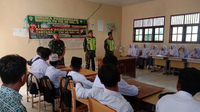 Danposramil Bukit Tusam Laksanakan Wasbang kesiswa siswi SMA1 Bambel