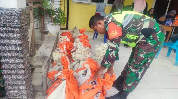 Babinsa Posramil Ketambe Laksanakan Pendampingan Pembagian MBG
