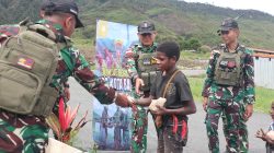 Satgas Yonif 112/DJ Kembali Gelar Jum,at Berkah di Puncak Jaya