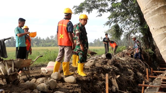 Kodam Iskandar Muda percepat pembangunan irigasi Tersier di Aceh Timur.
