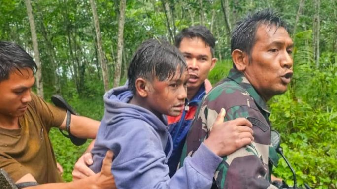 Aksi Anggota Babinsa Kodim 0108/Agara Selamatkan Santri Remaja Terseret Arus Sungai Kali Alas