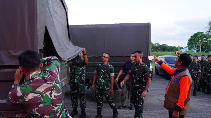 Kodam IM Kirim Tower SBB Emergency dan Logistik untuk Korban Banjir Aceh