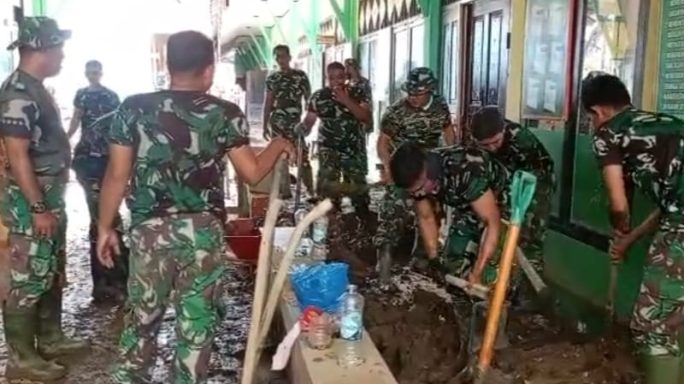 TNI Percepat Pemulihan Pasca banjir Pidie Jaya, Sekolah Jadi Prioritas Agar Anak Kembali Bisa Belajar
