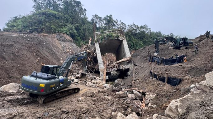 Satgas Konstruksi Kodam IM terus Perbaiki Akses Jalan dan Jembatan Aceh Utara – Bener Meriah