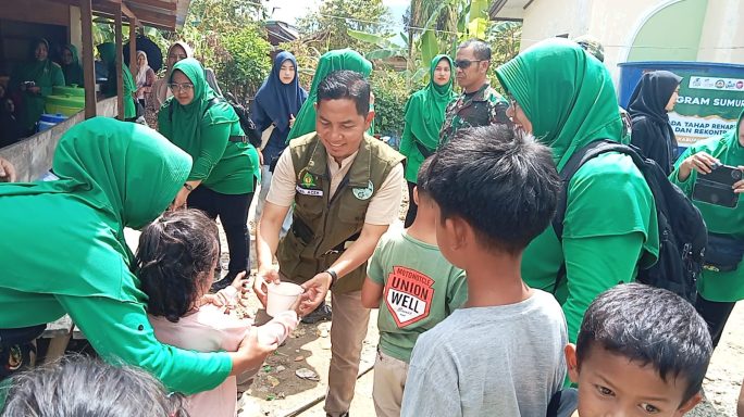 Prajurit TNI, Persit dan Relawan beri layanan medis dan bantuan ke Desa Rerebe, Gayo Lues