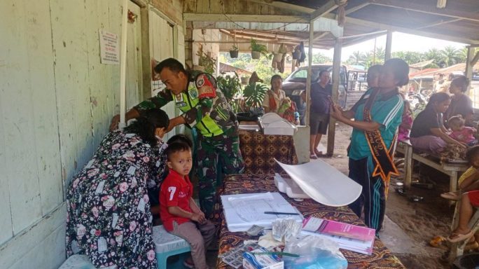 Jaga Kesehatan Ibu Dan Anak Babinsa Dampingi Posyandu di Wilayah Binaan