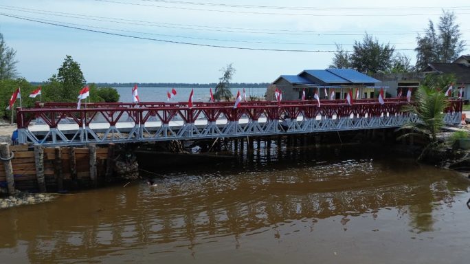 Yonzipur 16/Dhika Anoraga Rampungkan Pembangunan Jembatan Bailey Desa Anak Laut, Aceh Singkil