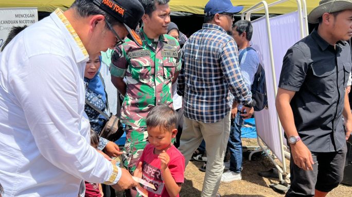TNI gelar Bhakti Kesehatan korban banjir Bandang di Pameu Aceh Tengah