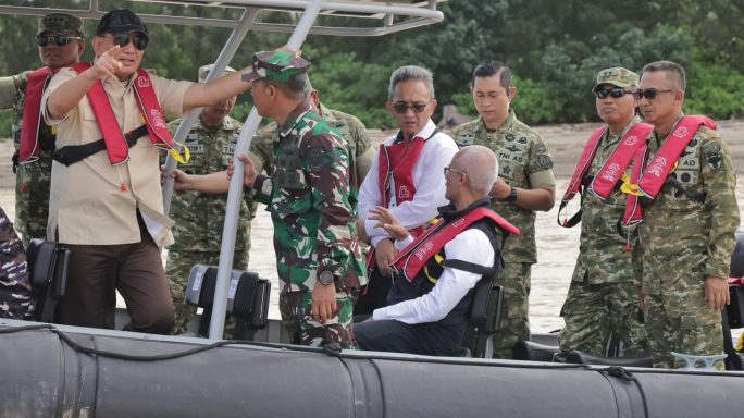 Menhan RI tinjau Progres Satgas Kuala dalam Normalisasi Muara dan Sungai di Aceh Tamiang