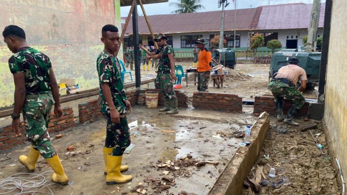 Satgas Gulbencal Rehabilitasi SDN Sungai Liput Pascabencana di Aceh Tamiang