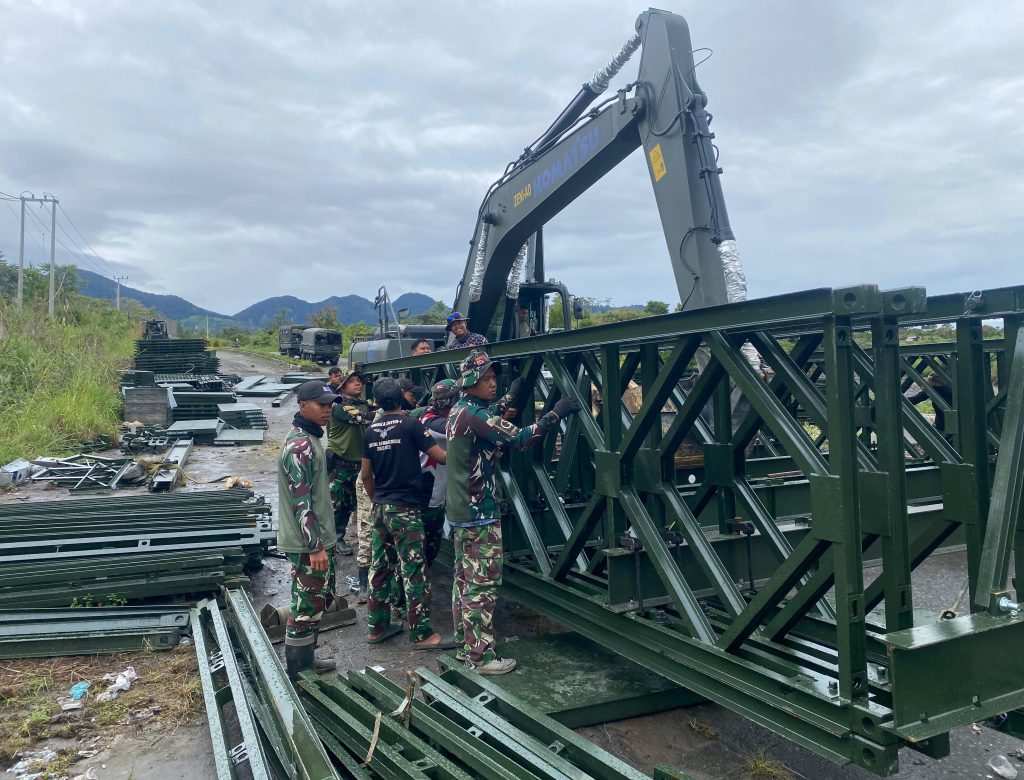 Satgas Gulbencal Percepat Pembangunan Jembatan Bailey di Karang Rejo, Wujud Nyata Kepedulian TNI Pulihkan Akses Pascabencana