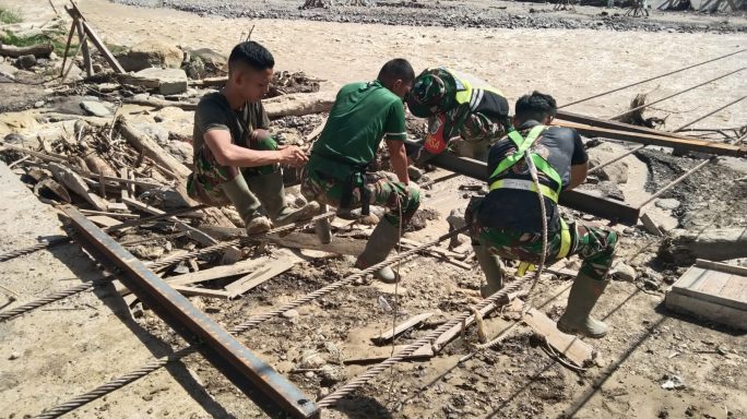 Progres 56 Persen, Pembangunan Jembatan Gantung Desa Burlah Jadi Harapan Baru Konektivitas Wilayah Pedalaman Aceh Tengah
