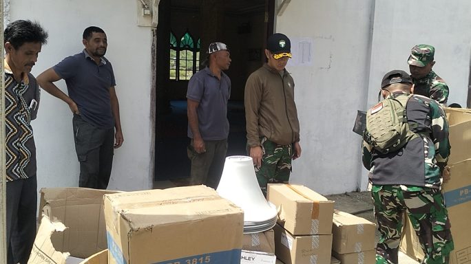 Wujud Kepedulian Pasca Bencana, Dandim 0113/Gayo Lues Serahkan Bantuan Perangkat Sound System ke Masjid Nurul Ikhsan