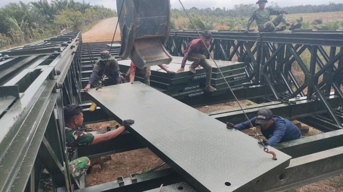 Yon Zipur 16/DA kebut Pembangunan Jembatan Bailey Blang Reubik–Buket Sendang Aceh Utara