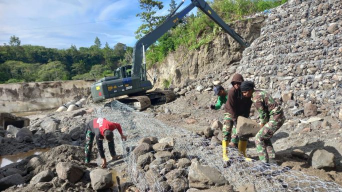 Prajurit Kodam IM kebut Pengerjaan Jembatan Bailey di Karang Rejo, Bener Meriah
