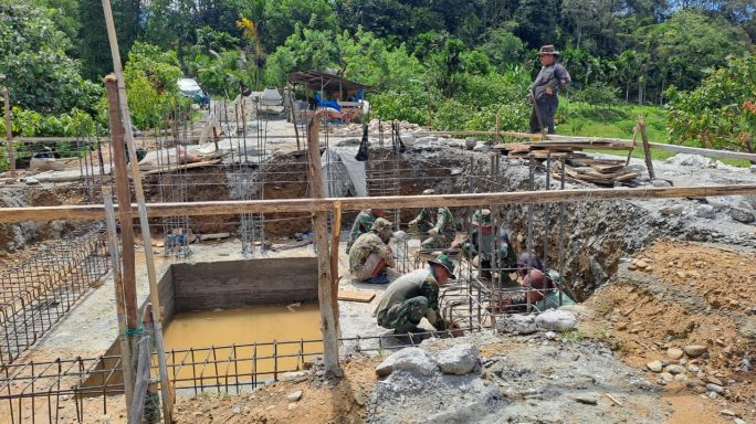 TNI dan Warga Bersinergi Pulihkan Akses Vital dengan membangun Jembatan Gantung di Aceh Tenggara