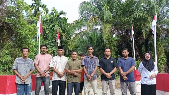 Personel Kodim 0107/Asel Rampungkan Jembatan Desa Kapa Seusak Rampung, Aceh Selatan