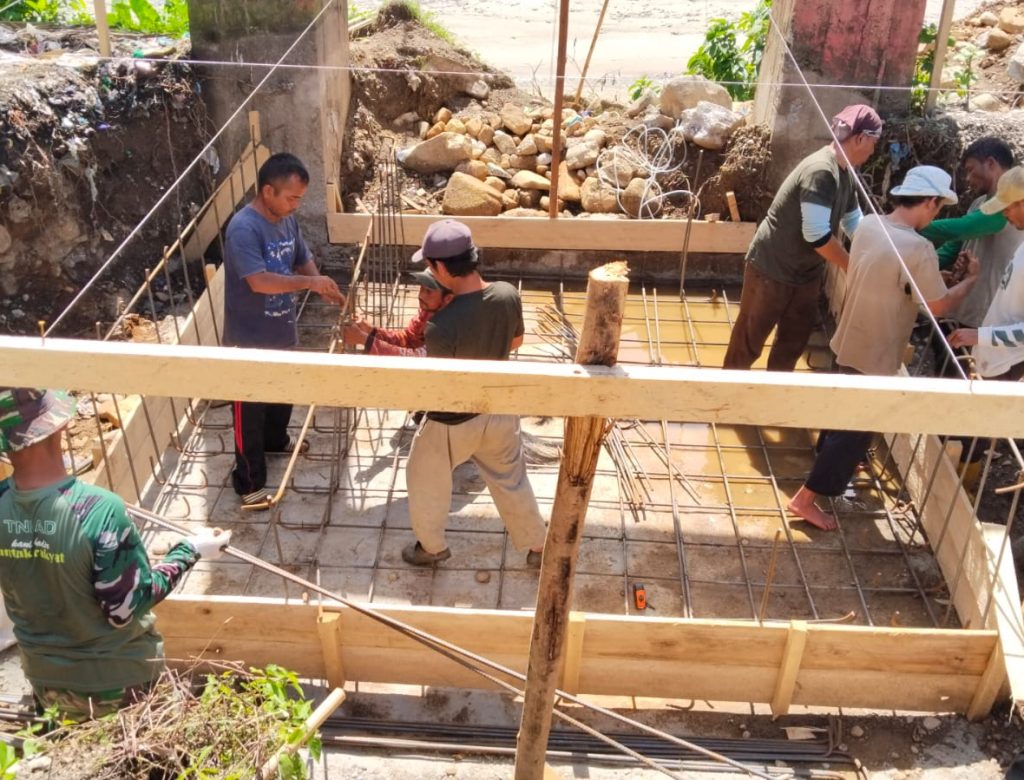 Kodim 0108/Agara Bangun Jembatan Gantung di Ketambe, Aceh Tenggara