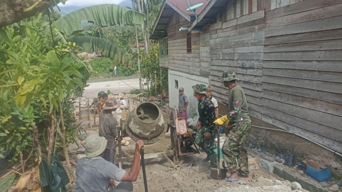 Kodim 0118/Agara Angkut Material Pembangunan Jembatan Gantung Perintis di Desa Kati Maju Aceh Tenggara