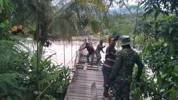 Kodim 0108/Agara Rehabilitasi Jembatan Gantung Penghubung Dua Desa di Kecamatan Ketambe, Aceh Tenggara
