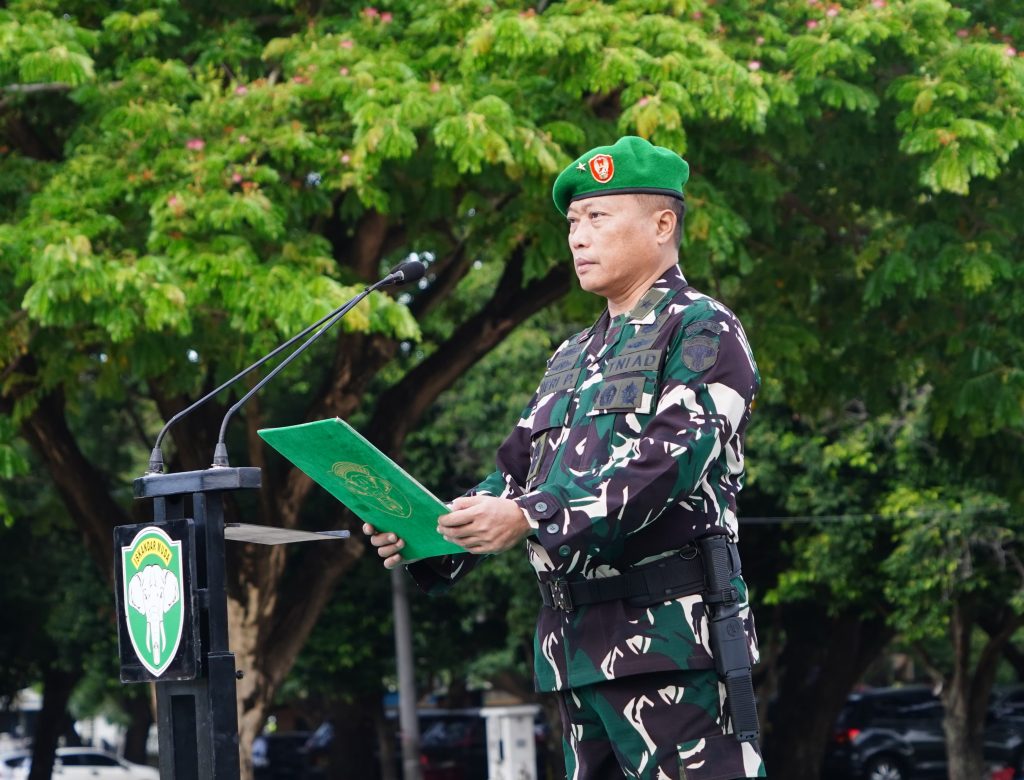 Irdam Iskandar Muda Pimpin Upacara Bendera Bulanan di Lapangan Blang Padang Kota Banda Aceh