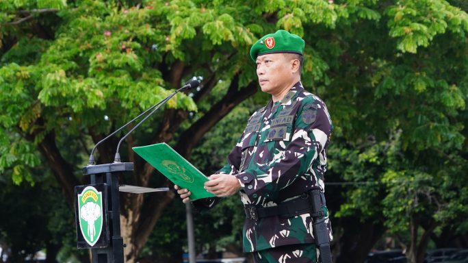 Irdam Iskandar Muda Pimpin Upacara Bendera Bulanan di Lapangan Blang Padang Kota Banda Aceh