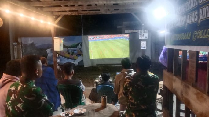 Kodim 0110/Abdya Gelar Nobar Bola Gembira Bersama Warga
