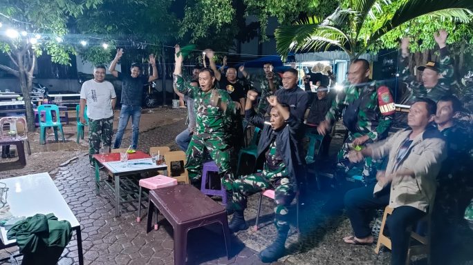 Pererat Kemanunggalan TNI-Rakyat, Kodim 0101/KBA Nobar Piala Dunia 2026 Bersama Warga