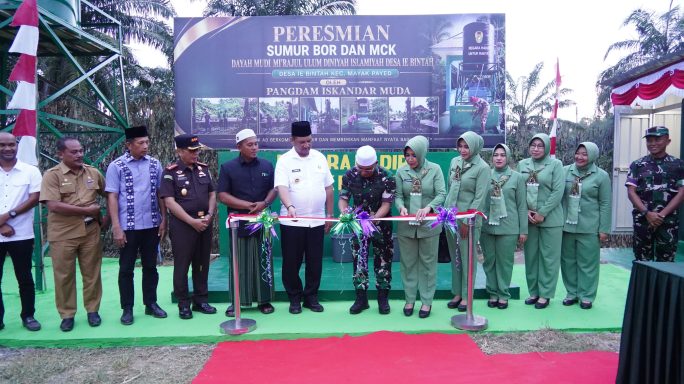 Pangdam IM Resmikan Sumur Bor dan MCK di Dayah Mudi Mi’rajul Ulum Diniyah Islamiyah, Aceh Tamiang