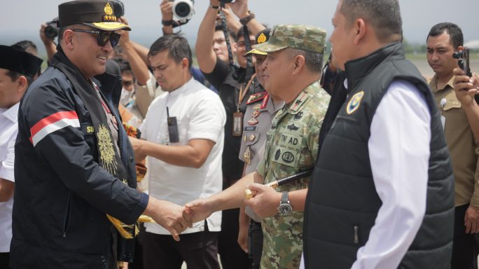 Pangdam Iskandar Muda Sambut Kedatangan Kapolri di Aceh