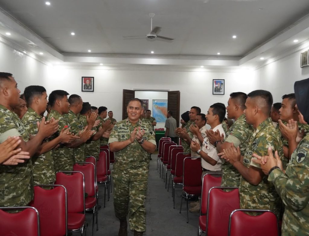 Pangdam Iskandar Muda Tekankan Disiplin dan Profesionalisme saat Kunjungi Ajendam IM