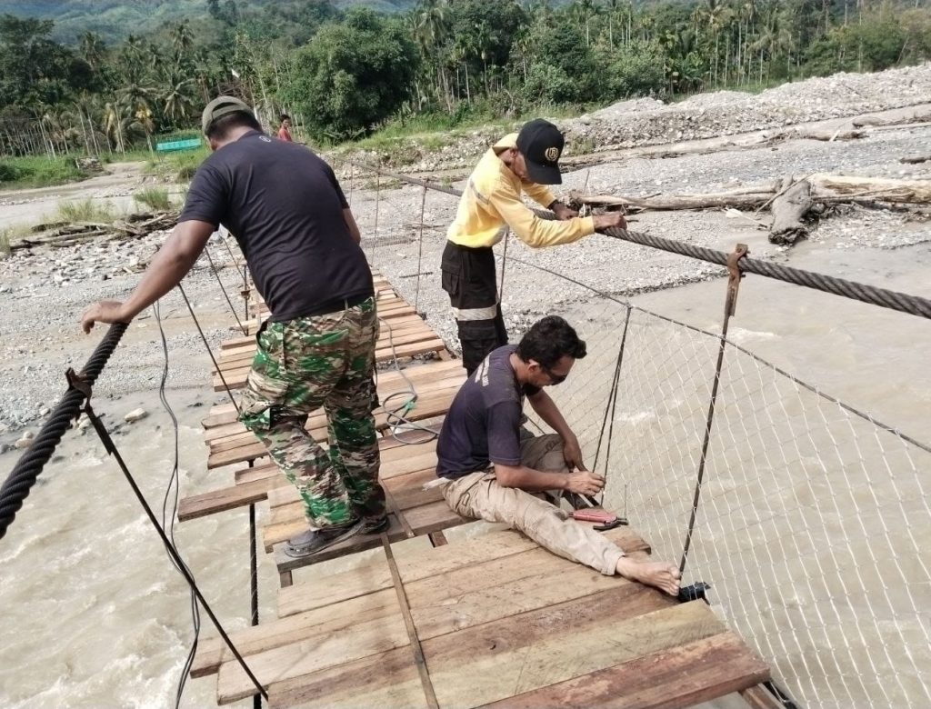Kodim 0108/Agara dan Warga Gotong Royong Percepat Pembangunan Jembatan Perintis, di sejumlah wilayah Kab. Aceh Tenggara